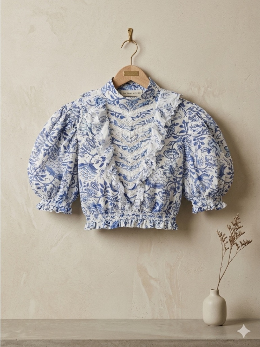 HEMANT & NANDITA Blue and White Floral Puff-Sleeve Blouse